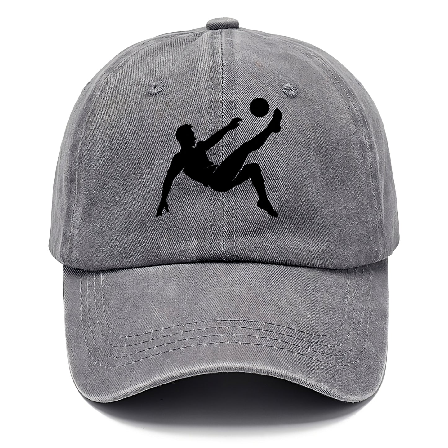 Soccer player kicking ball mid-air - Classic Cap - Urban Haze(Grey)
