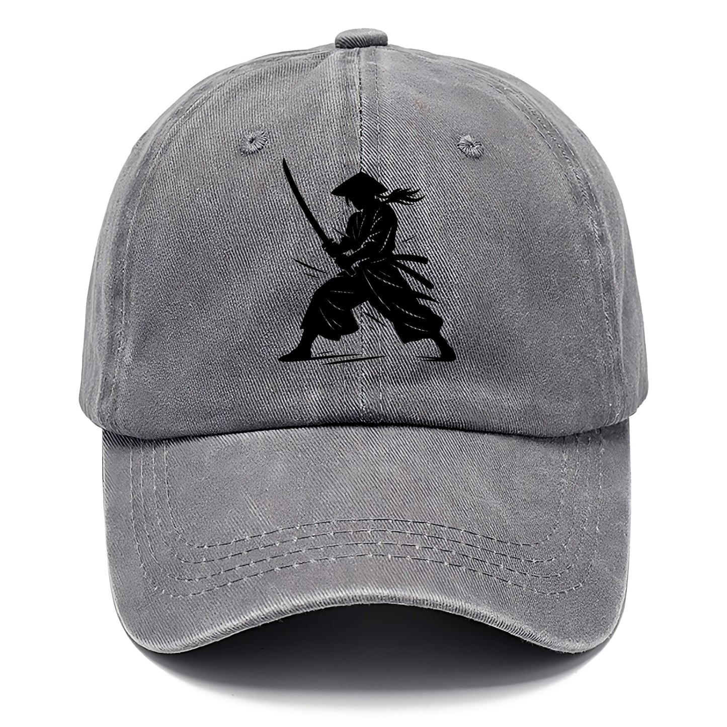 Samurai in battle-ready stance - Classic Cap - Urban Haze(Grey)