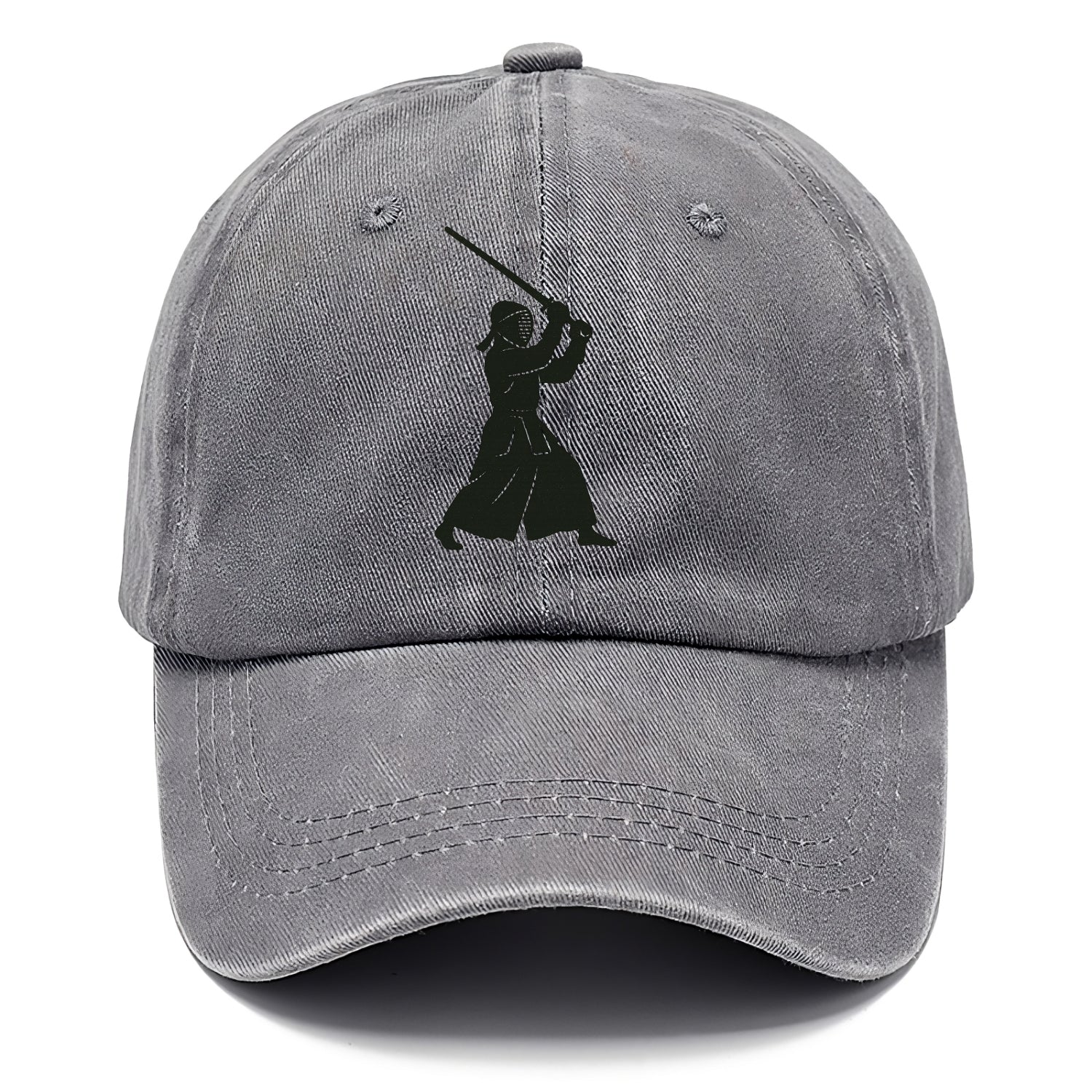 Kendo swordsman in striking stance - Classic Cap - Urban Haze(Grey)