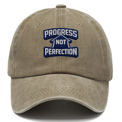 PROGRESS NOT PERFECTION - arrow with text in blue , growth mindset - Classic Cap - Warm Sand(Khaki)