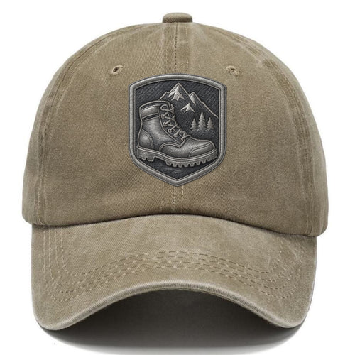 Hiking boots with mountain peak - hiker pride - Classic Cap