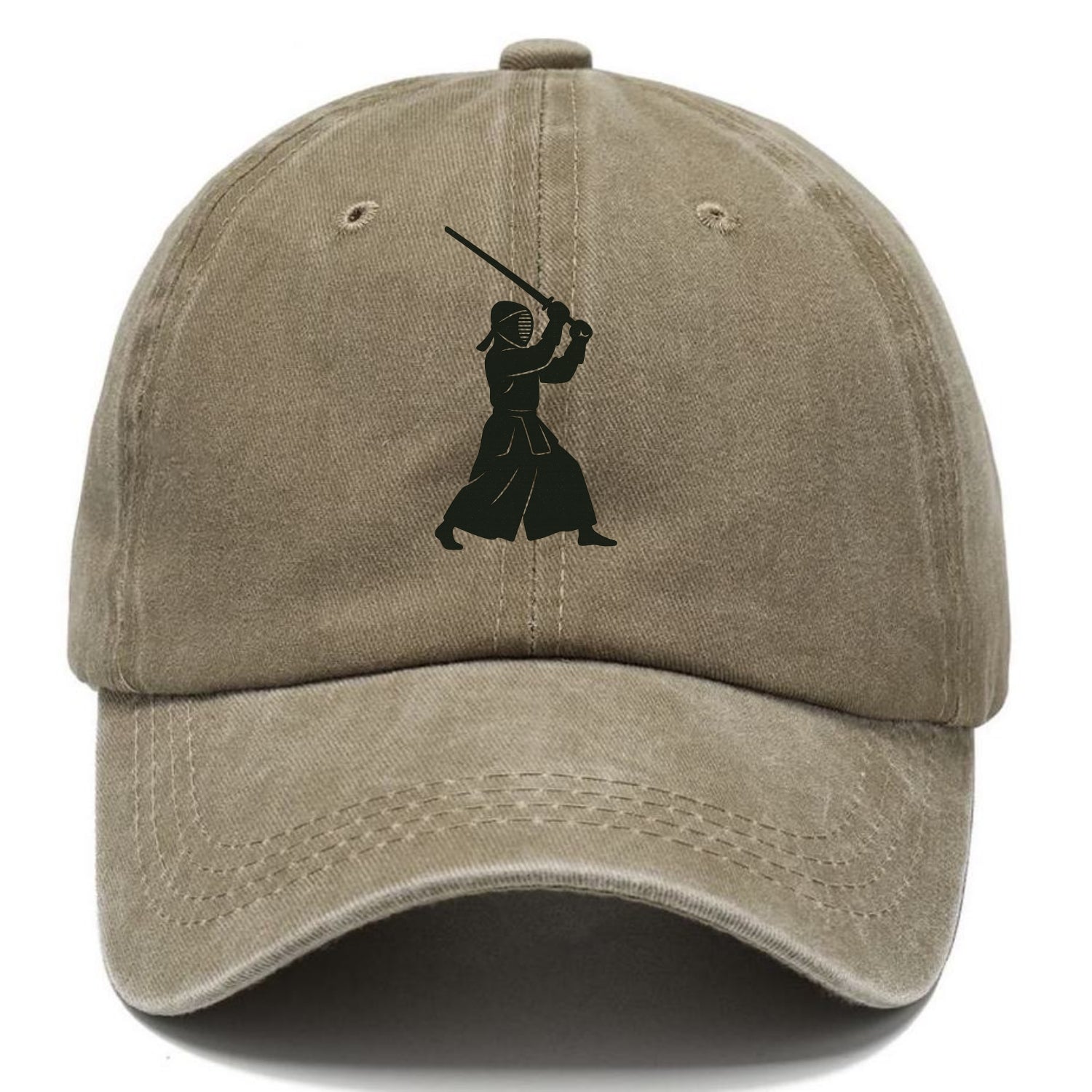 Kendo swordsman in striking stance - Classic Cap - Warm Sand(Khaki)