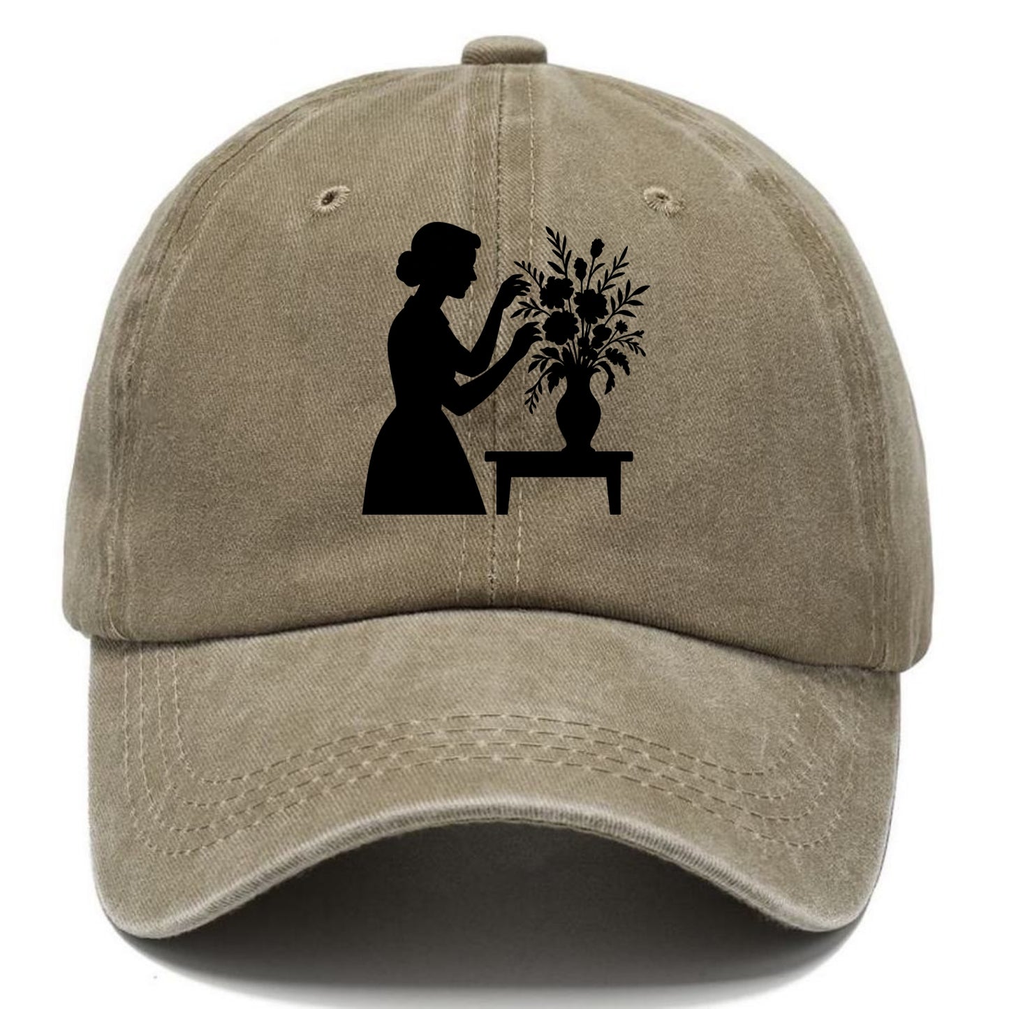 Florist arranging dramatic bouquet - Classic Cap - Warm Sand(Khaki)