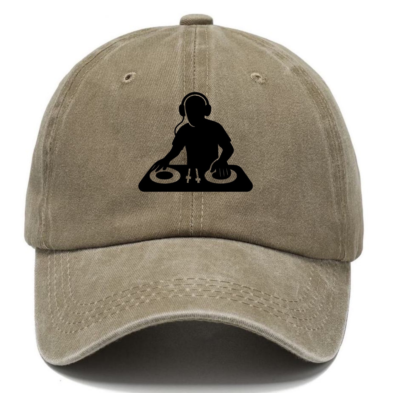 DJ with turntables and headphones - Classic Cap - Warm Sand(Khaki)