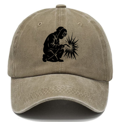 Welder sparks flying dramatically - Classic Cap - Warm Sand(Khaki)