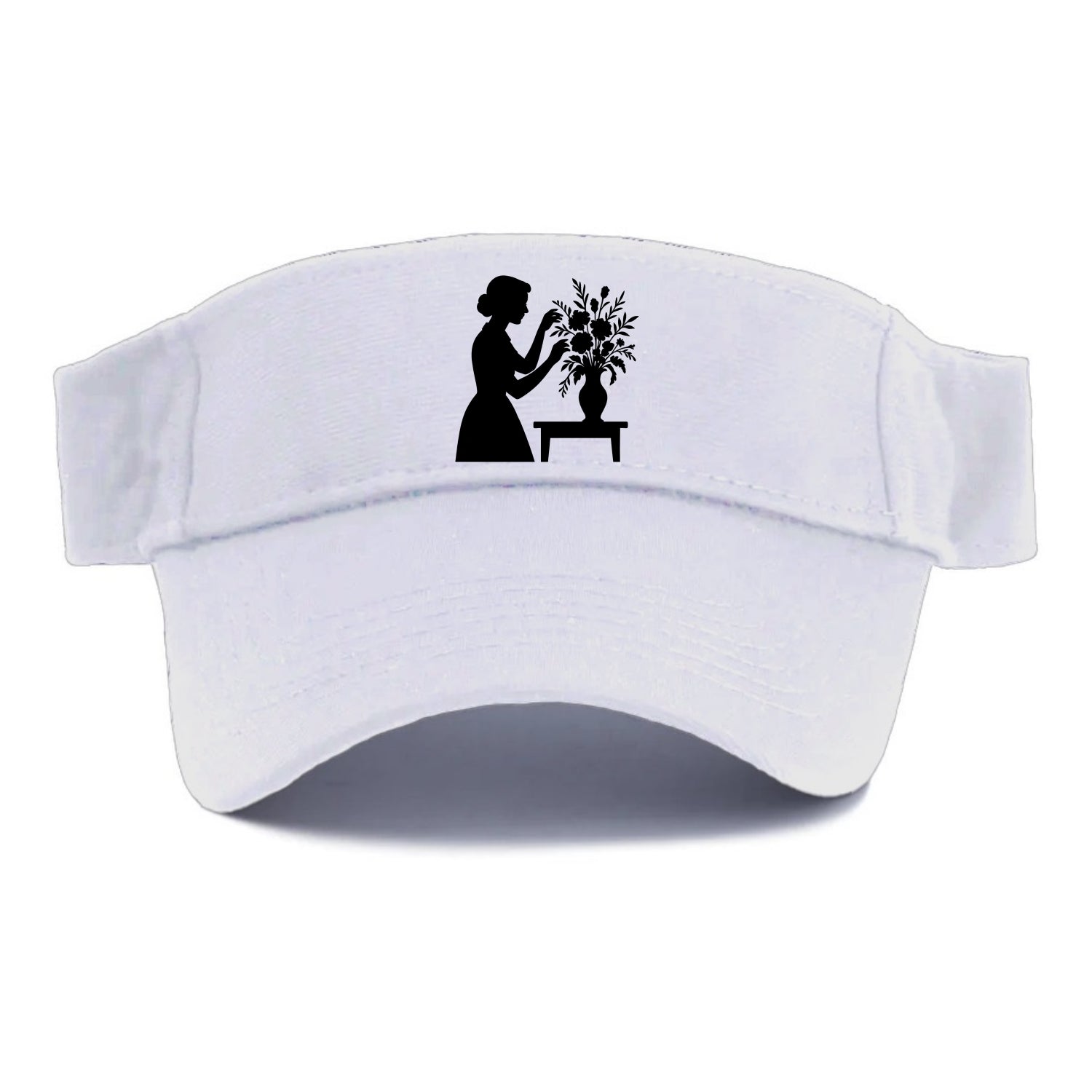 Florist arranging dramatic bouquet - Visor - White
