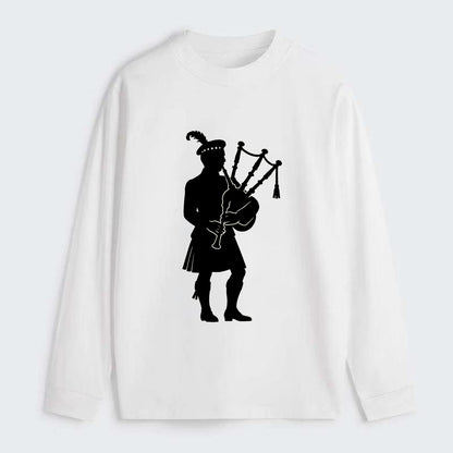 Bagpiper in traditional stance - Classic Long Sleeve Shirt - White