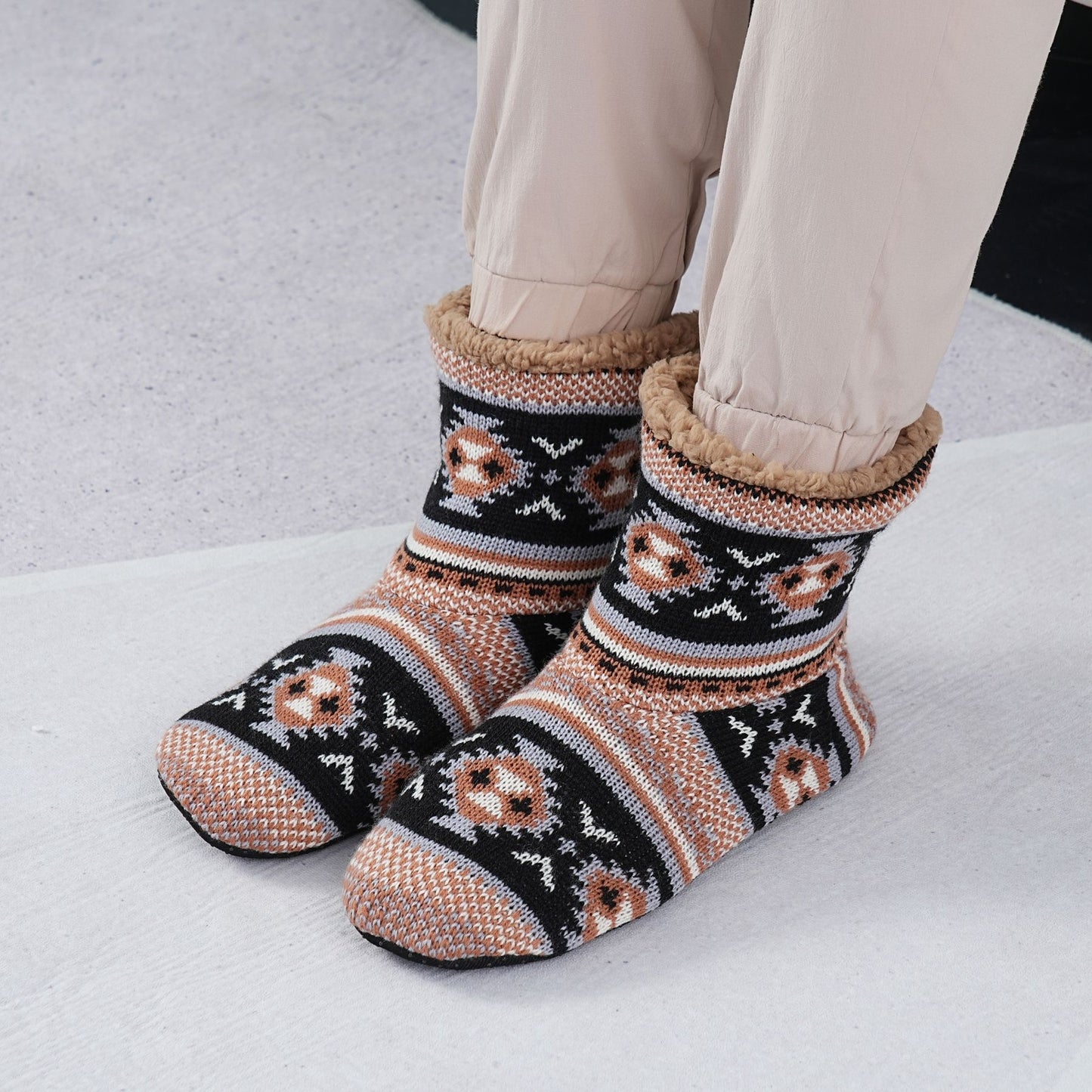 Men's Fleece-Lined Non-Slip Socks: Ultimate Indoor Warmth Additional Image 4