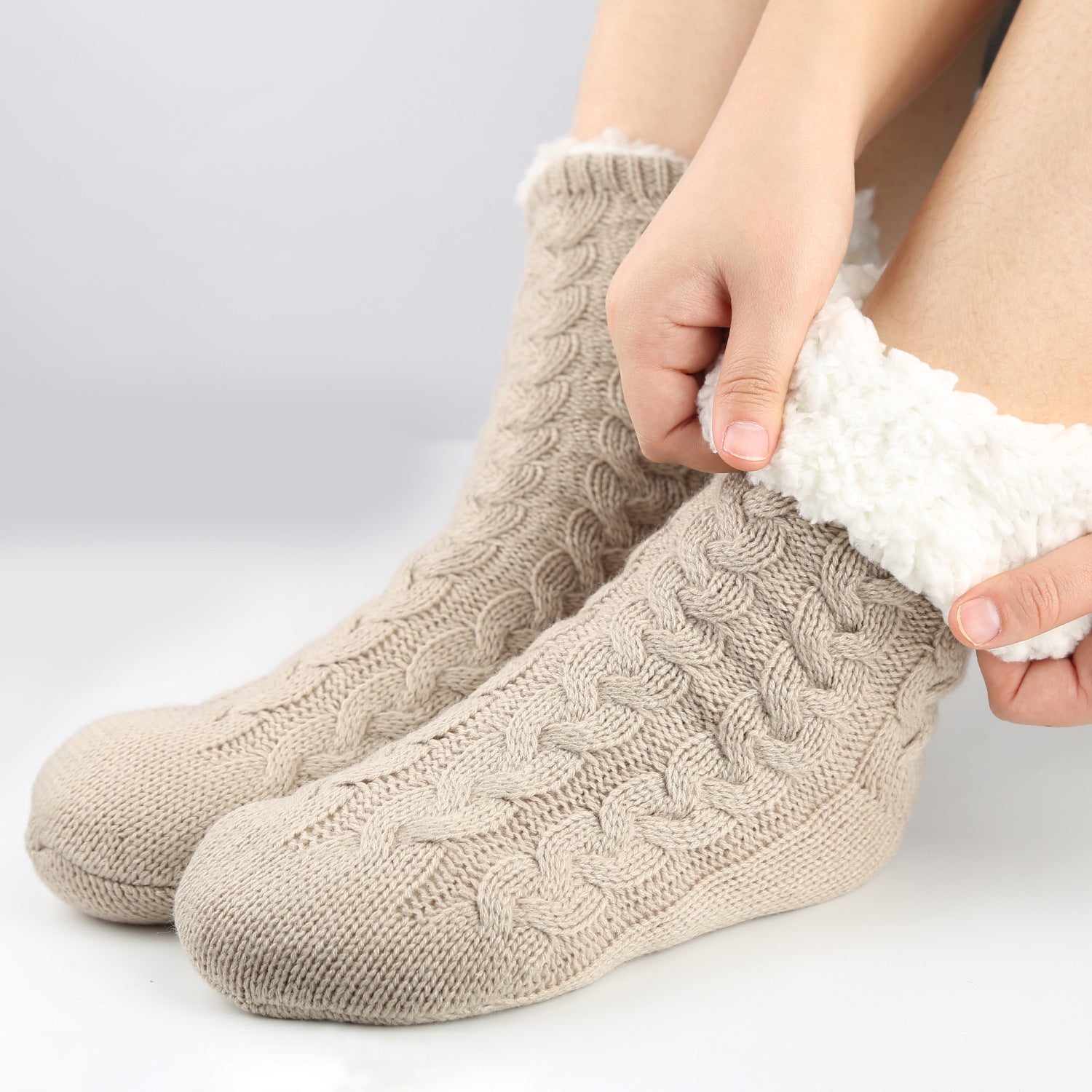 Cozy Fleece-Lined Grip Socks for Winter Comfort Additional Image 8