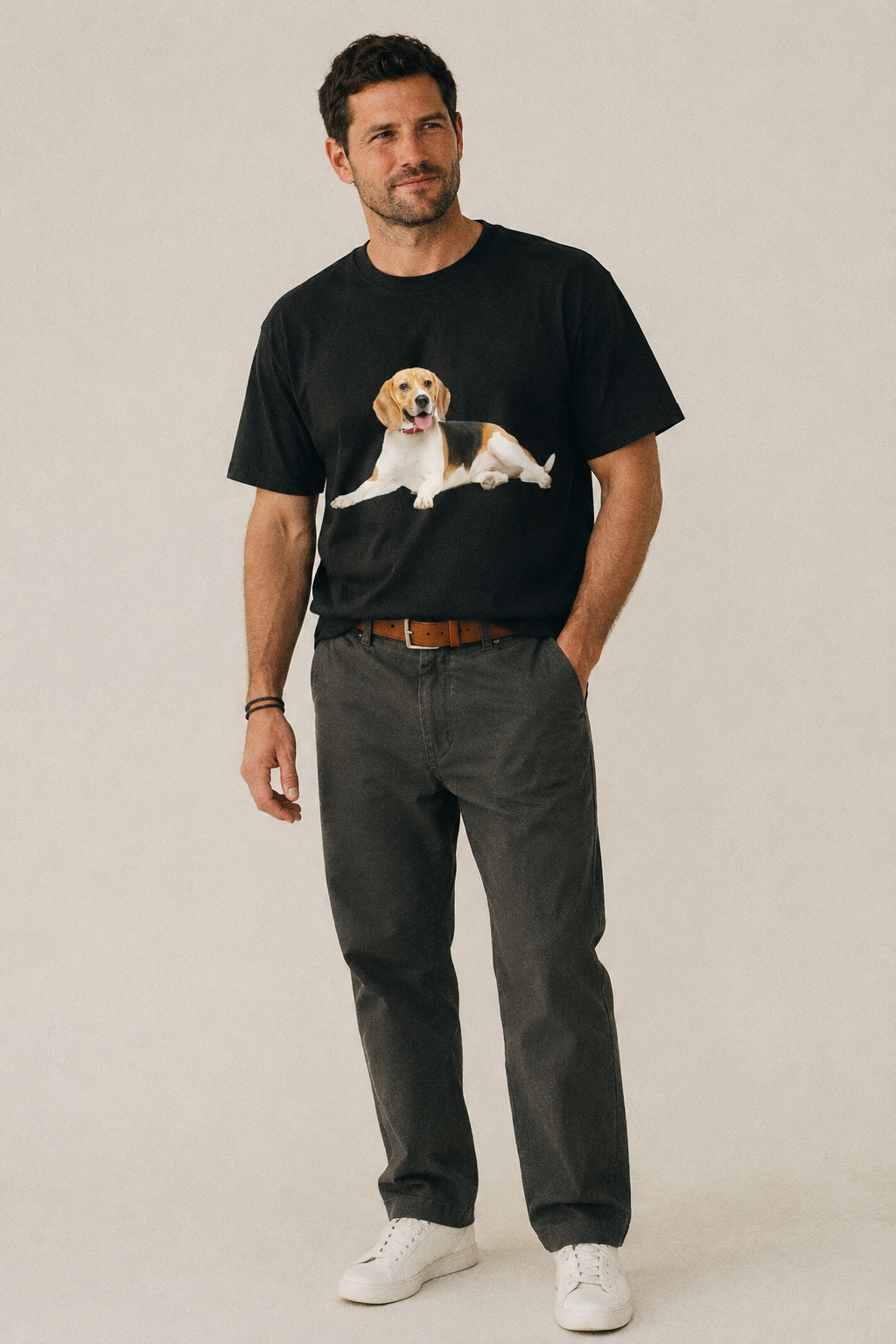 Beagle Classic T-shirt – studio model photo