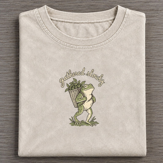 Berry Basket Pond Folk Vintage T-shirt – Off White