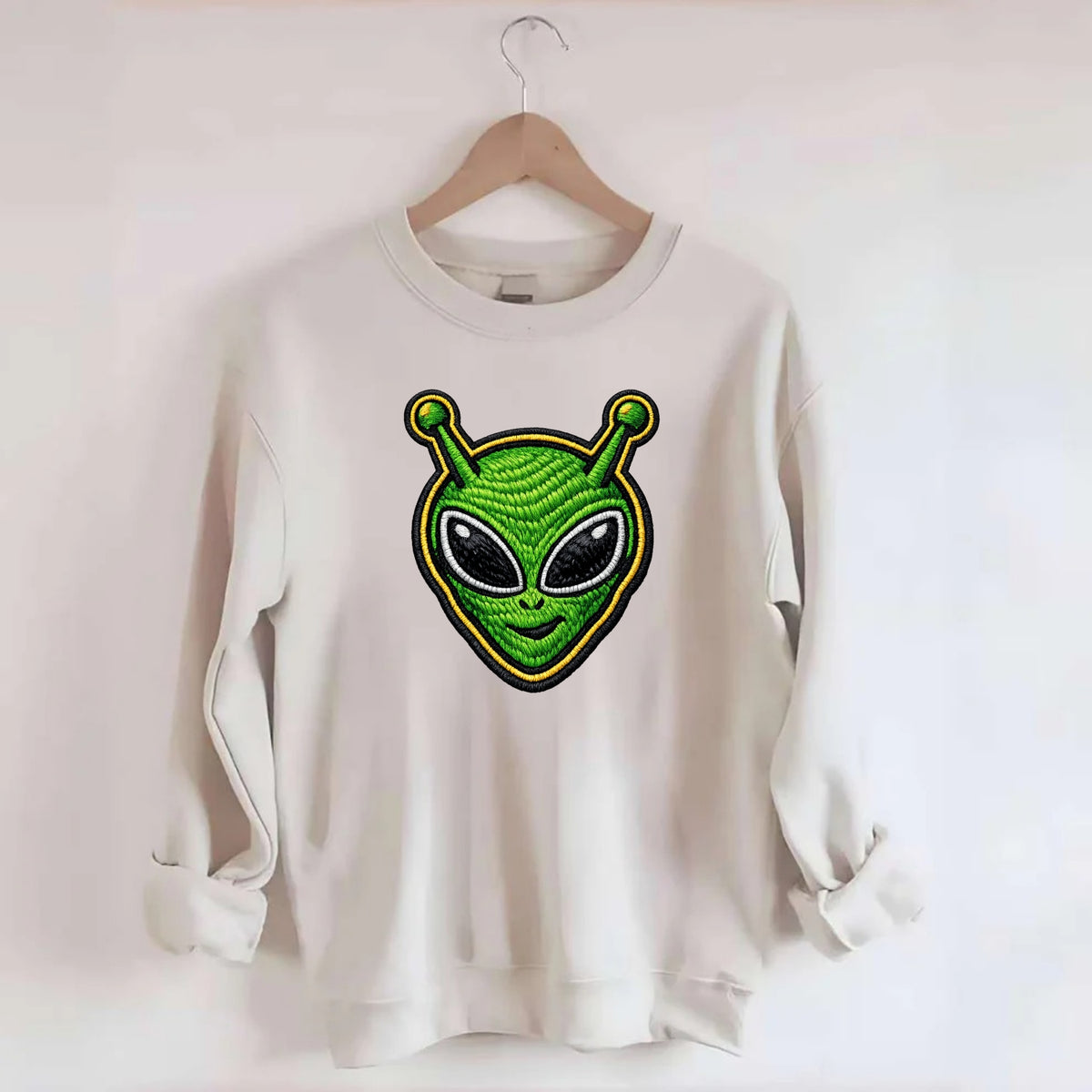 ALIEN MARTIAN - green alien with antenna in green , little green man - Crewneck Sweatshirt - biege