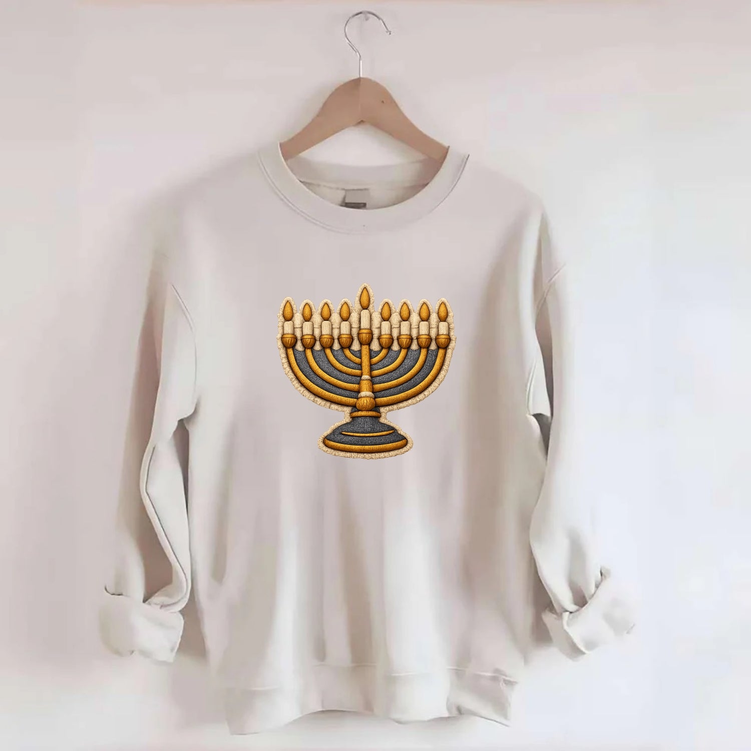 MENORAH LIGHTS - nine branch candelabra in gold and blue , Hanukkah - Crewneck Sweatshirt - biege