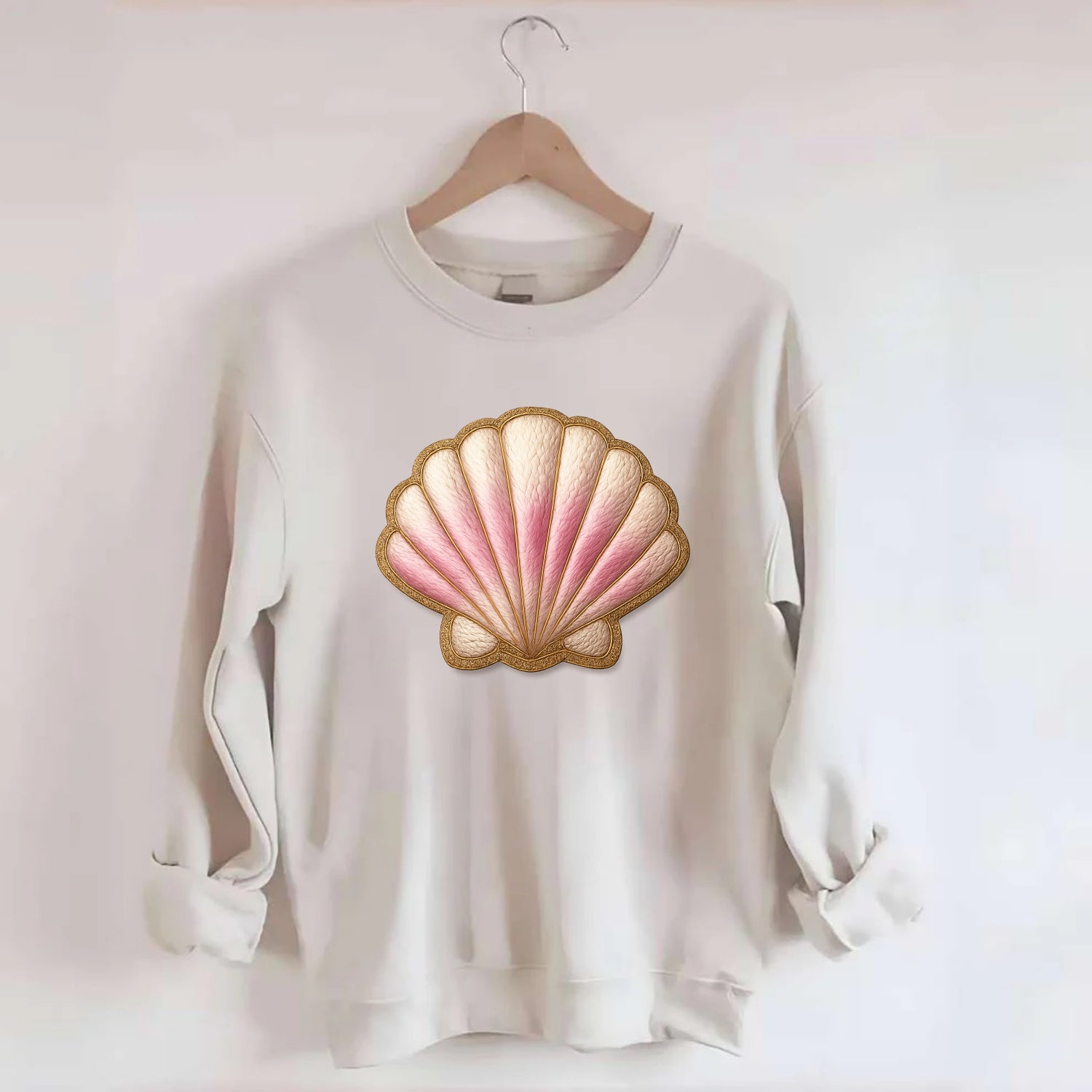SEASHELL SCALLOP - scallop shell in cream and pink , beach - Crewneck Sweatshirt - biege