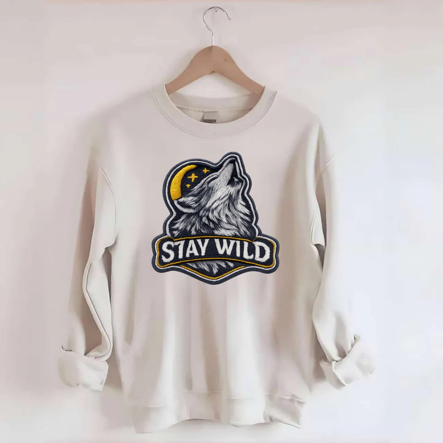 STAY WILD - wolf with text in gray , free spirit - Crewneck Sweatshirt - biege