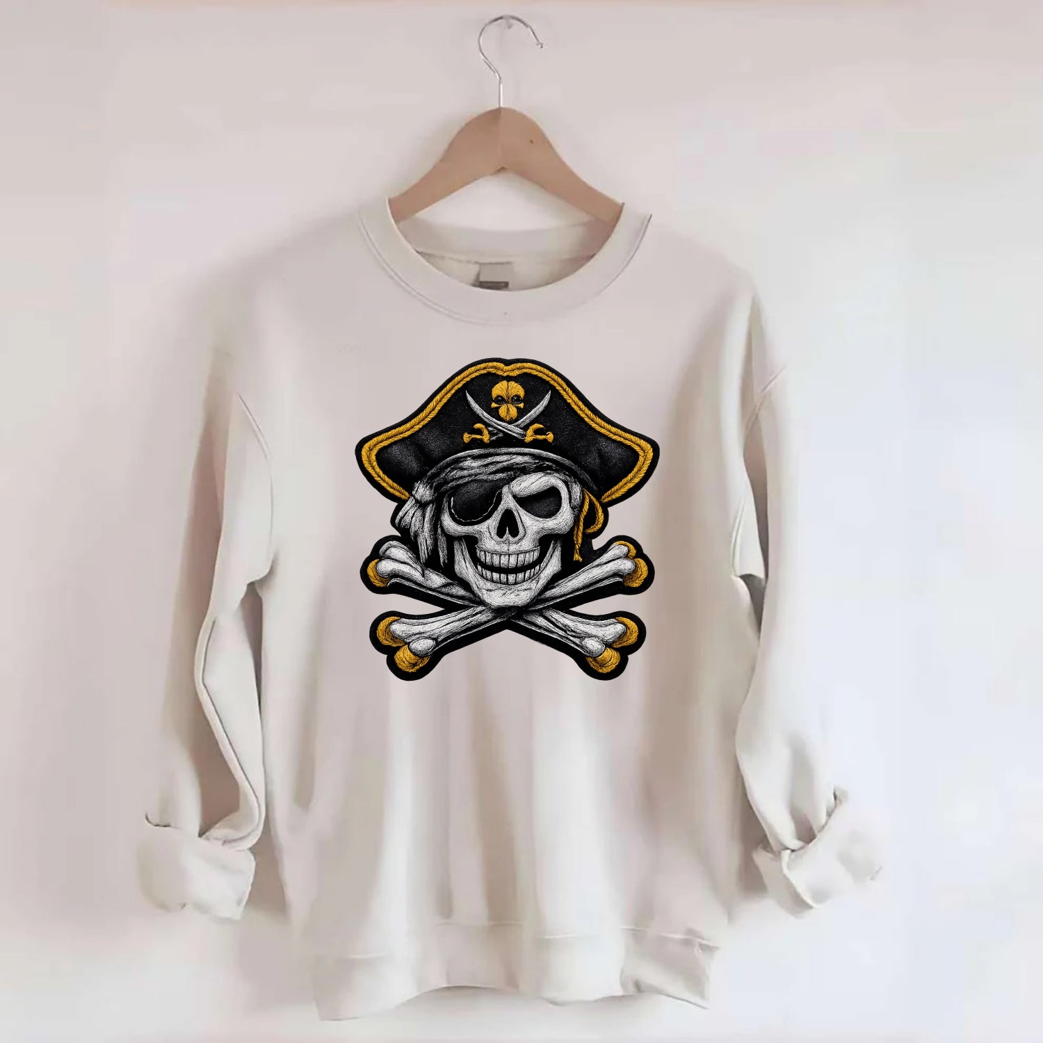 PIRATE SKULL - Jolly Roger skull in black and white , pirate - Crewneck Sweatshirt - biege