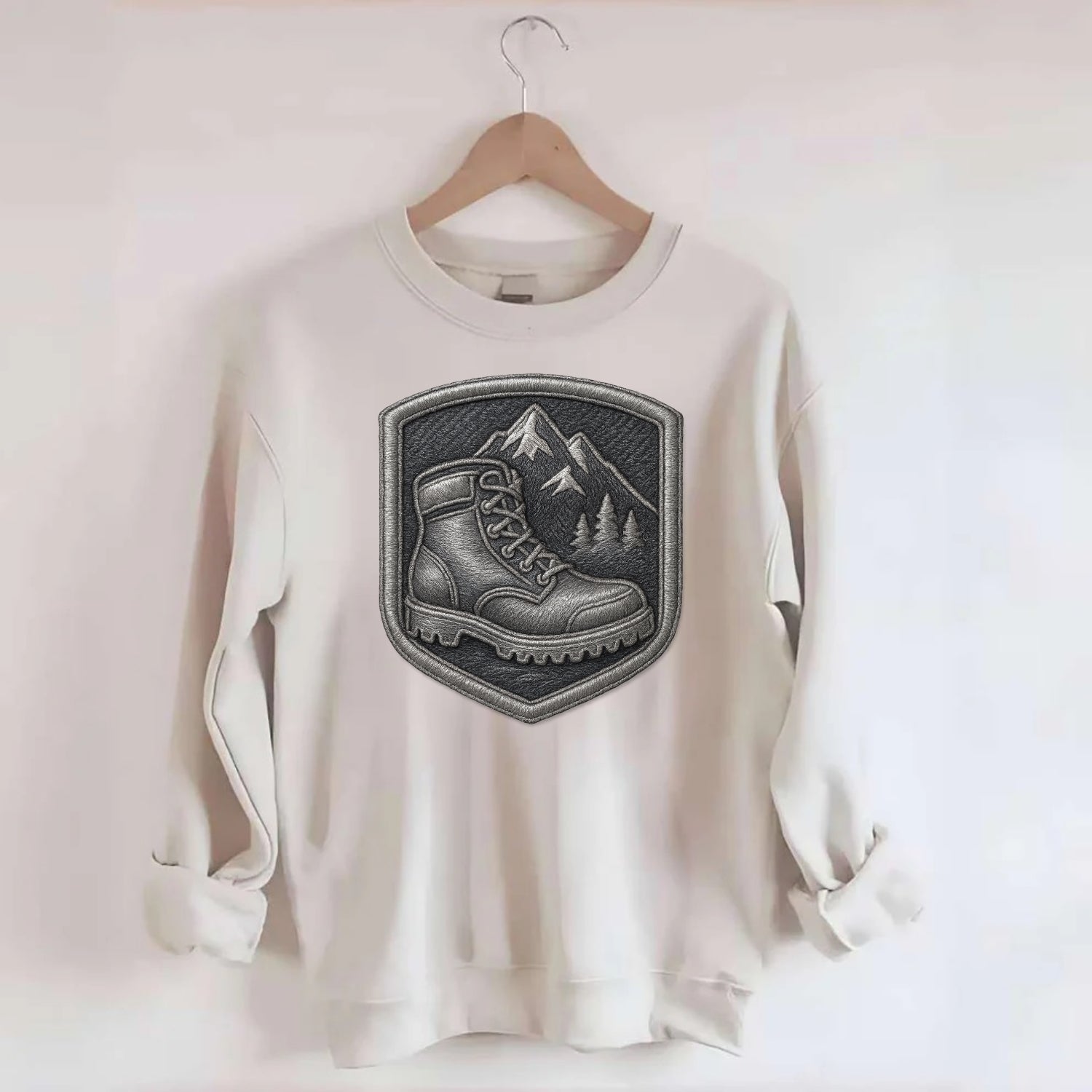 Hiking boots with mountain peak - hiker pride - Crewneck Sweatshirt - biege