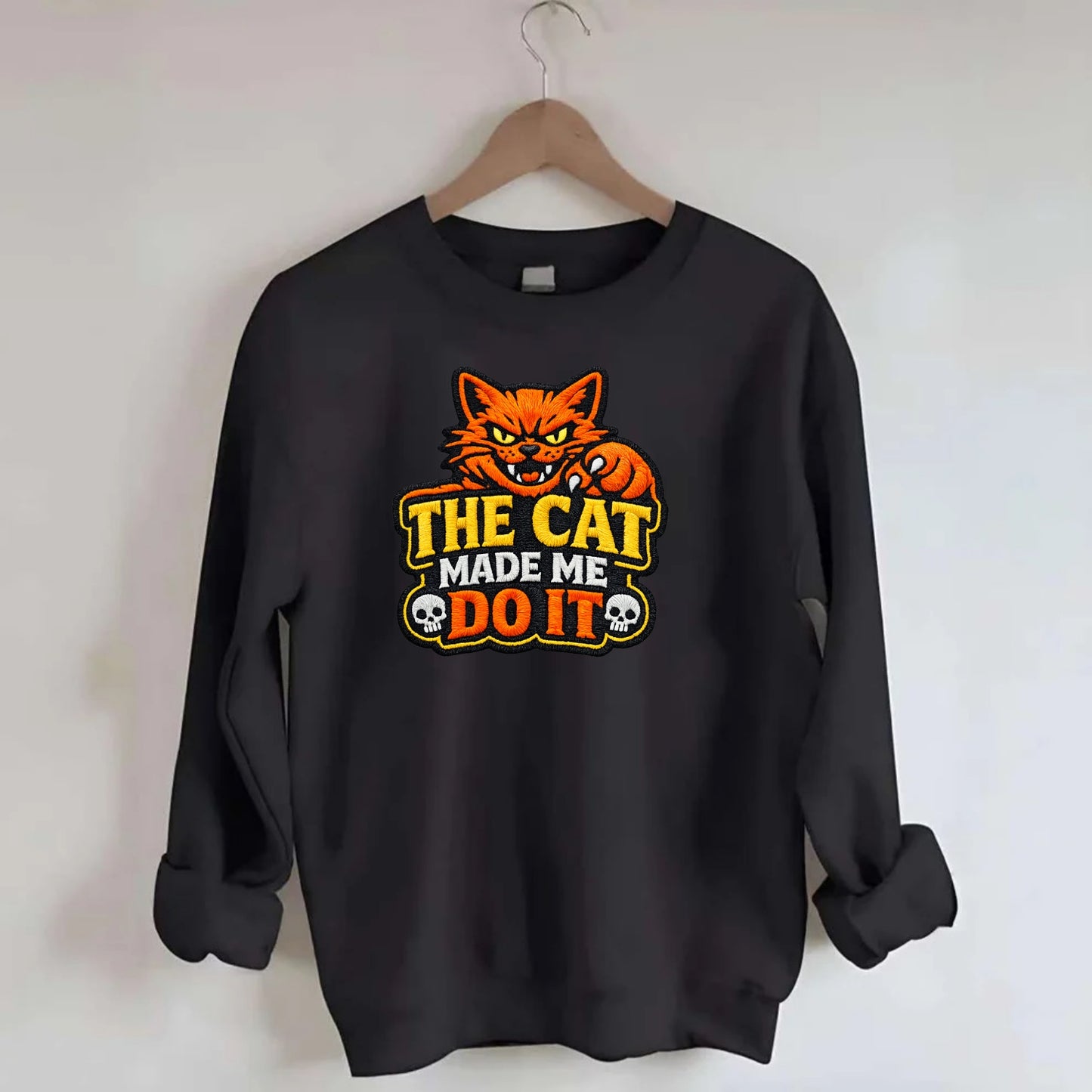THE CAT MADE ME DO IT - mischievous cat in orange , blame the cat - Crewneck Sweatshirt - black