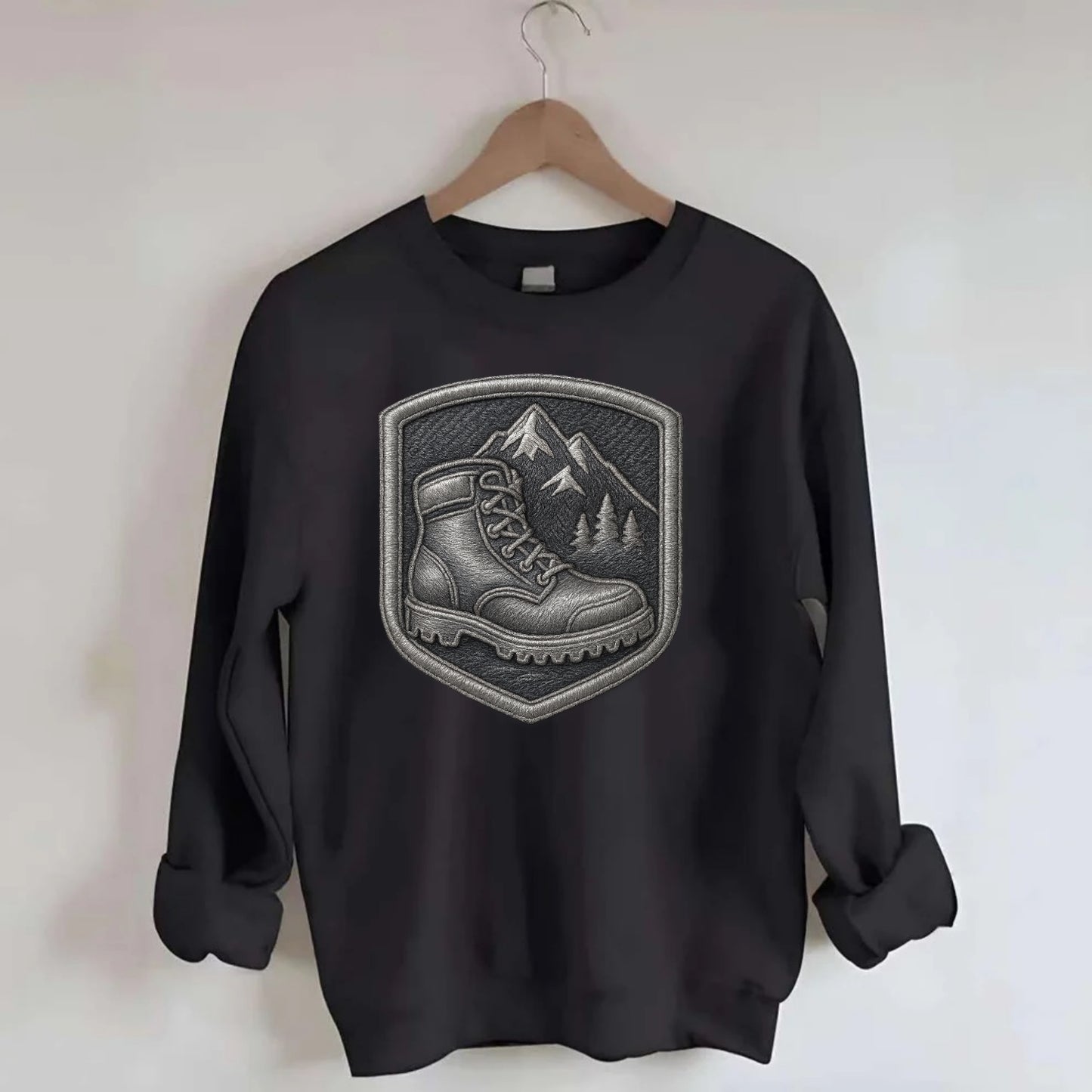 Hiking boots with mountain peak - hiker pride - Crewneck Sweatshirt - black