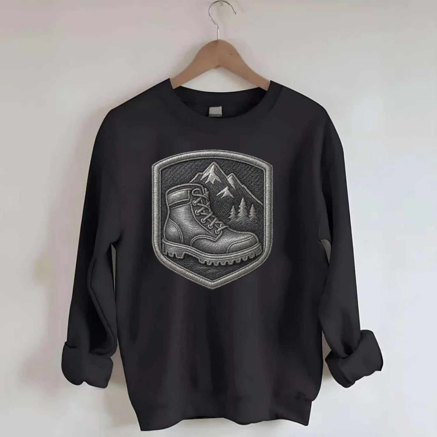 Hiking boots with mountain peak - hiker pride - Crewneck Sweatshirt - black