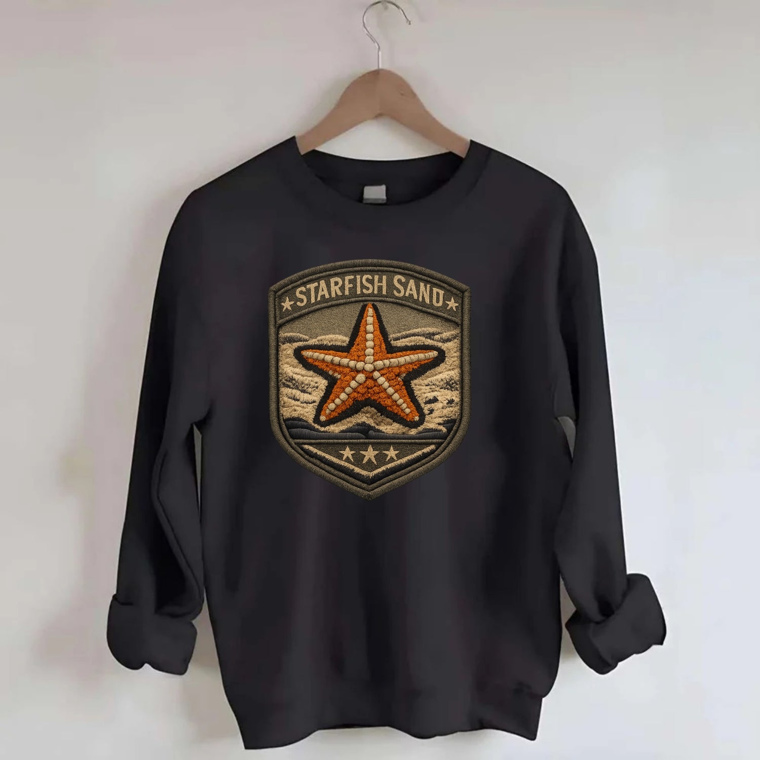 STARFISH SAND - sea star in orange and tan , beachcomber - Crewneck Sweatshirt - black