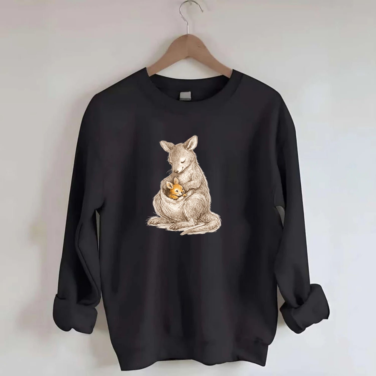 MOTHER'S POUCH | Kangaroo maternal embrace | Joey safe inside | Protective - Crewneck Sweatshirt - black