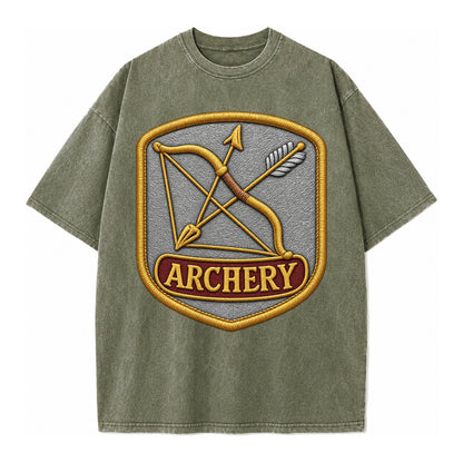 Bow and arrow crossed - archery enthusiast - Vintage T-shirt – Army Green