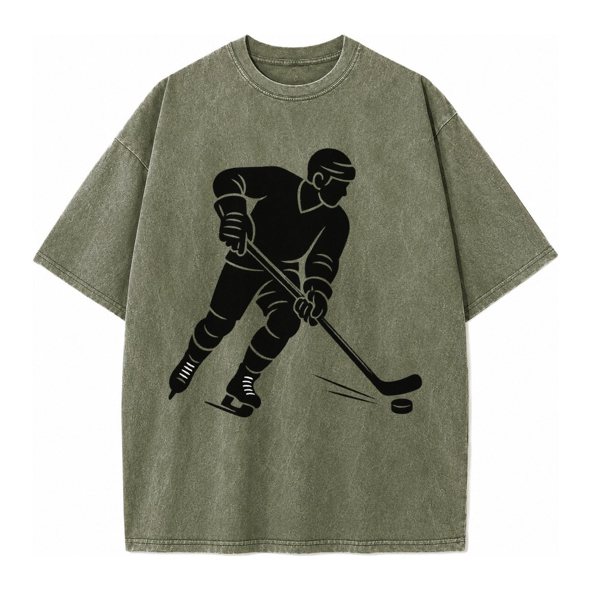 Ice hockey player shooting puck - Vintage T-shirt – Army Green