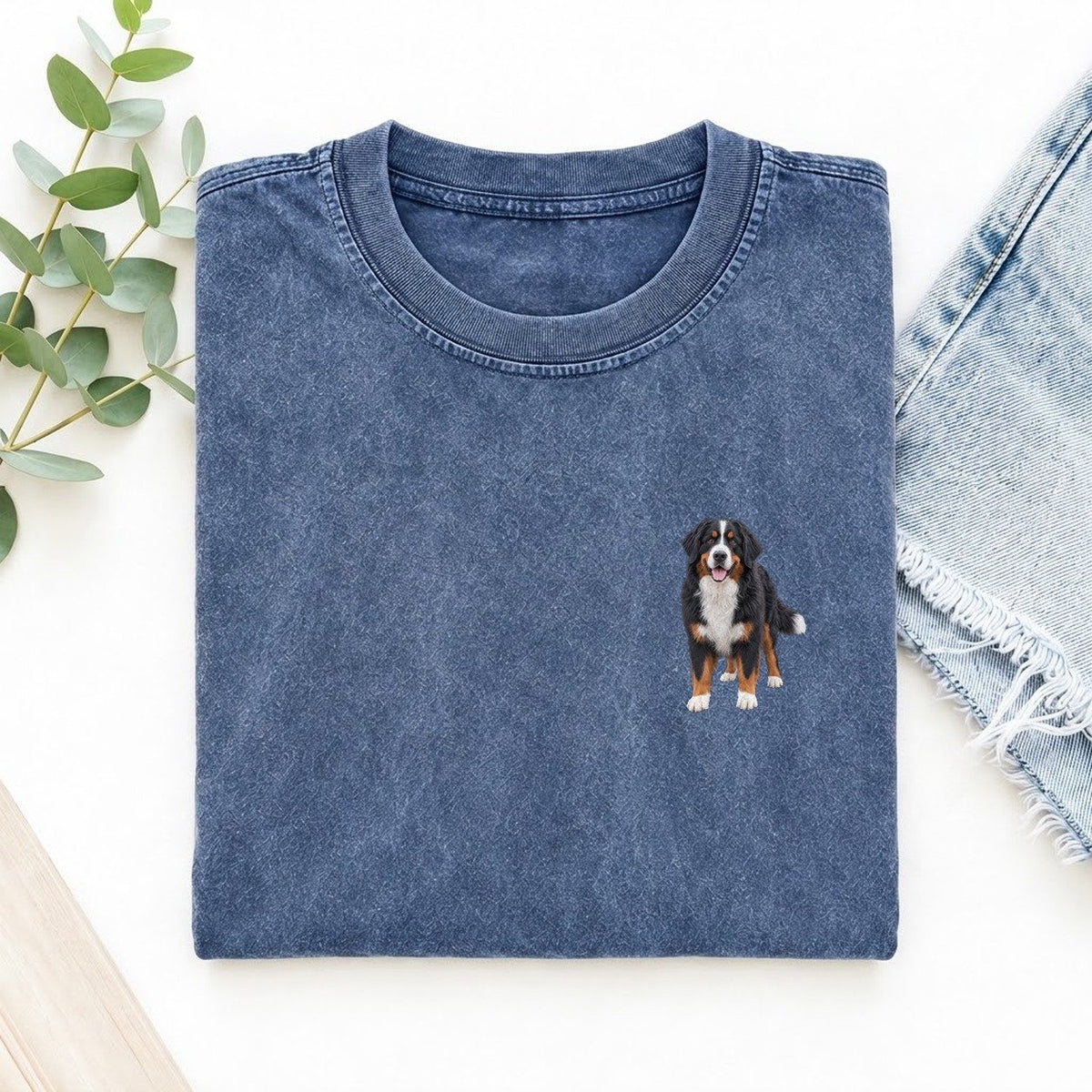 Bernese Mountain Dog Standing Left Chest Vintage T-shirt – Washed Blue