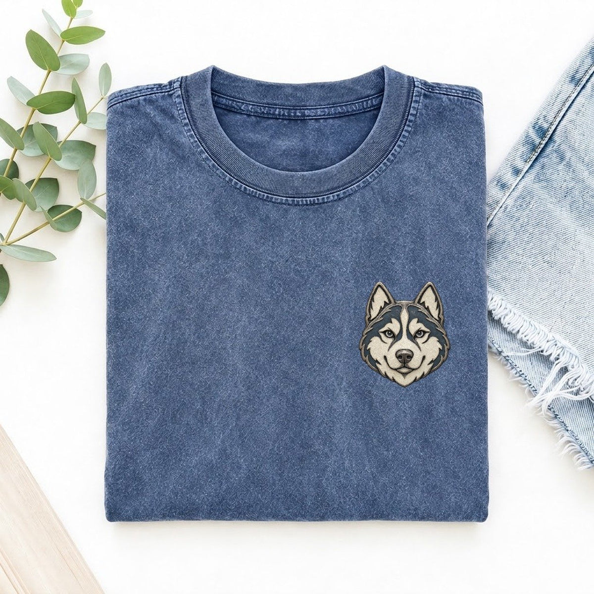 Husky Forward Ears Keepsake Emblem Left Chest Vintage T-shirt – Washed Blue