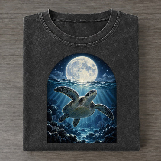 Sea Turtle At The Reef Moon Country Vintage T-shirt – Black
