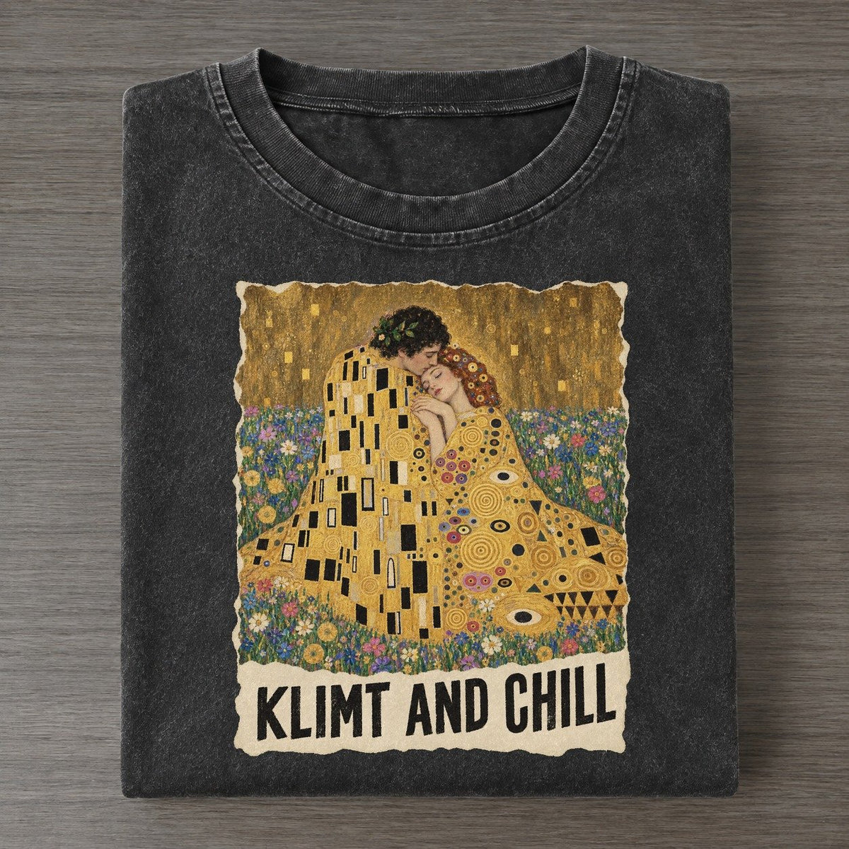 Klimt And Chill Golden Embrace Art Pun Vintage T-shirt – Black