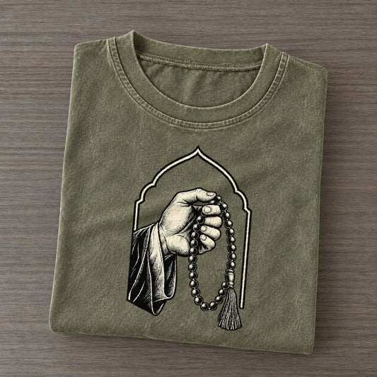 Muslim Tasbih In Hand World Faiths Ink Figures Vintage T-shirt – Army Green