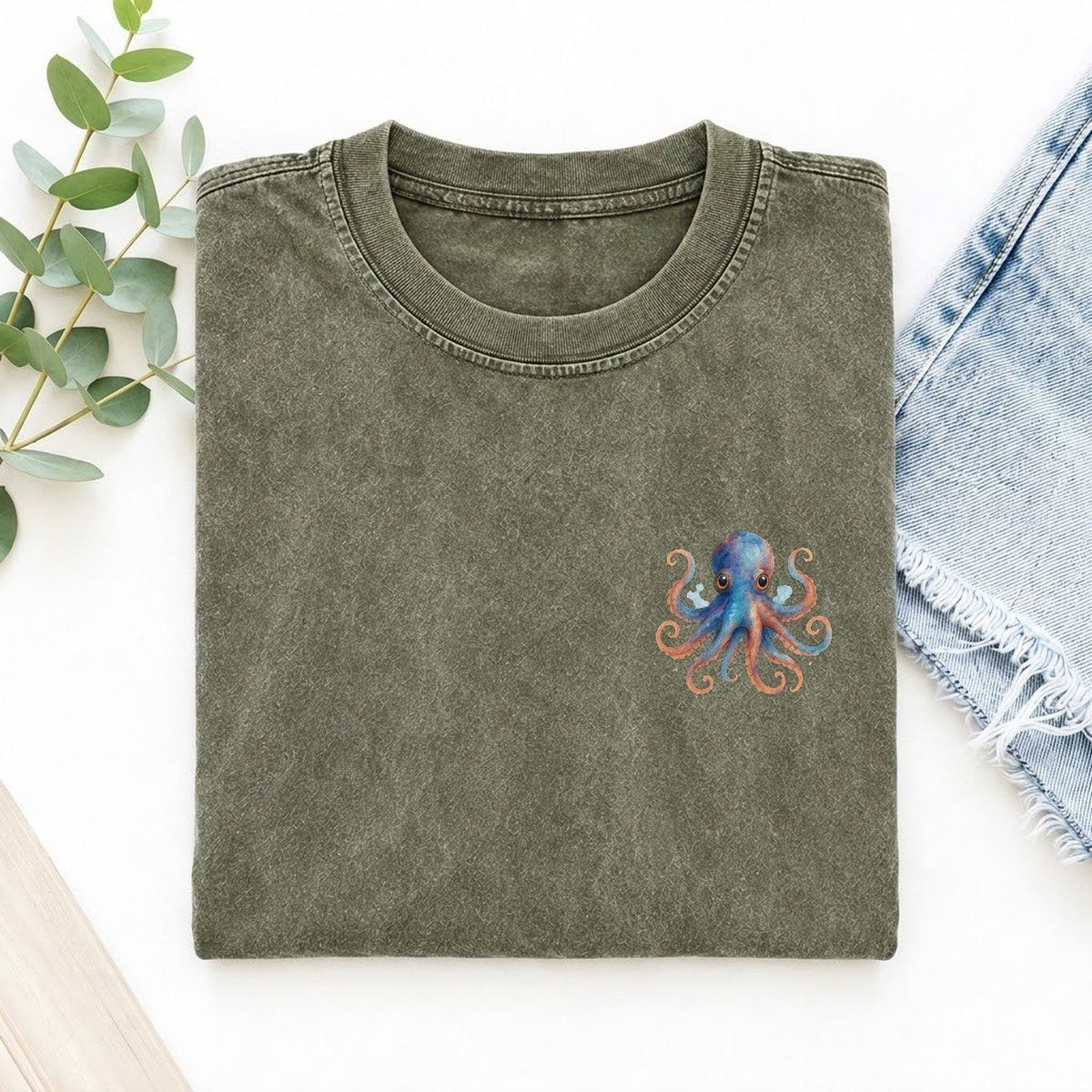 Cute Octopus Left Chest Vintage T-shirt – Army Green