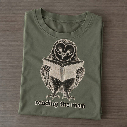 Owl Reading The Room Unbothered Creatures Classic T-shirt – Army Green