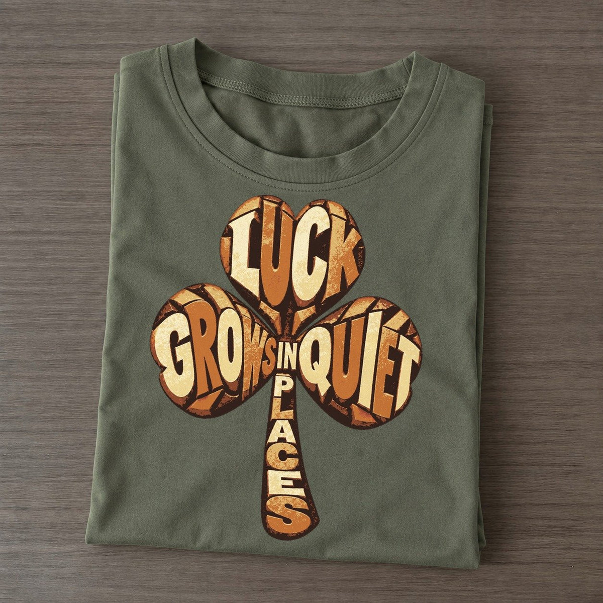 Clover Cursor Bloom Letter Sculpture Classic T-shirt – Army Green