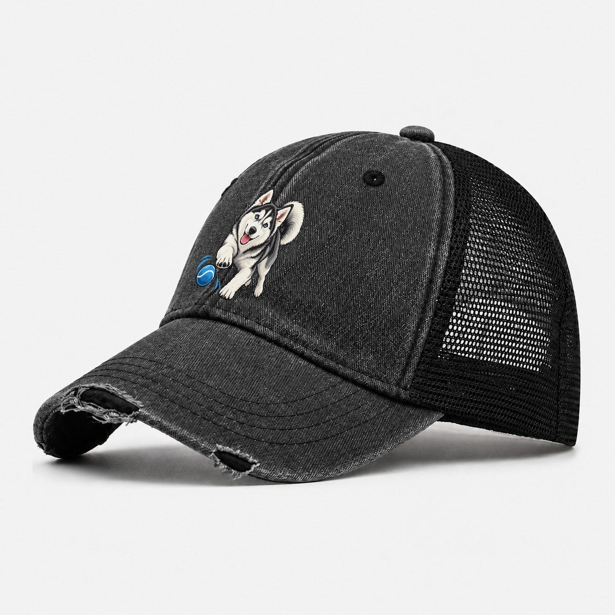 Blue-Eyed Husky Chasing Ball Washed Trucker Hat – Black