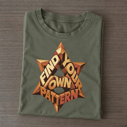Interlocked Star Grid Letter Sculpture Classic T-shirt – Army Green
