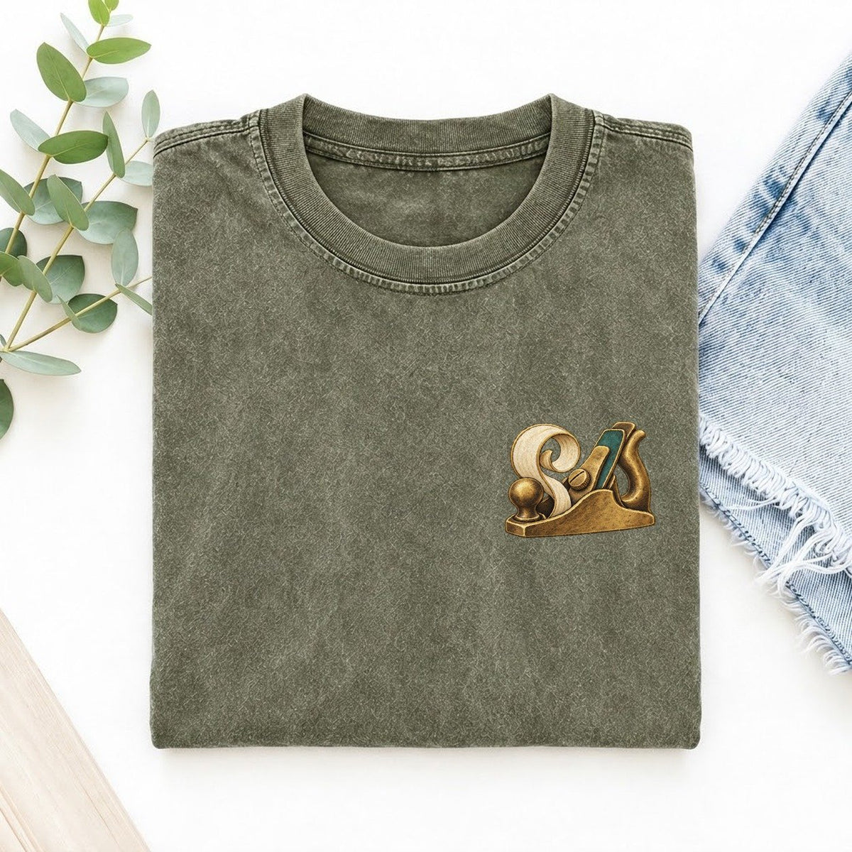 Wood Plane Shaving Keepsake Emblem Left Chest Vintage T-shirt – Army Green