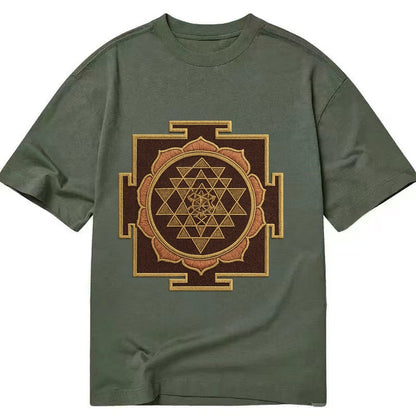 Sri Yantra Hindu Geometry Red And Gold Thread Divine Feminin Classic T-shirt – Army Green