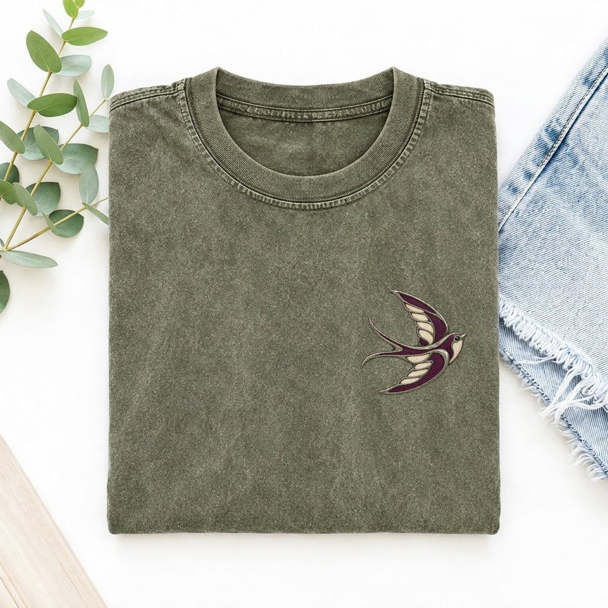 Swallow Swept Arc Keepsake Emblem Left Chest Vintage T-shirt – Army Green