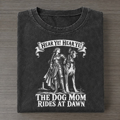 The Dog Mom On A Great Dane Royal Decree Vintage T-shirt – Black