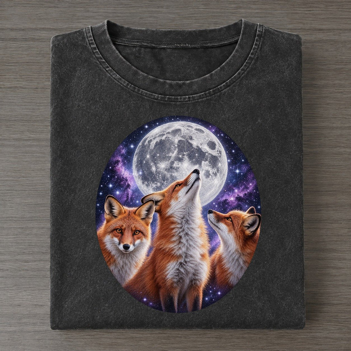 Red Foxes Under The Moon Moon Choir Vintage T-shirt – Black