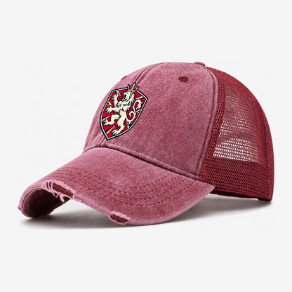 United Kingdom Minimal Emblem Country Logos Washed Trucker Hat – Wine Red