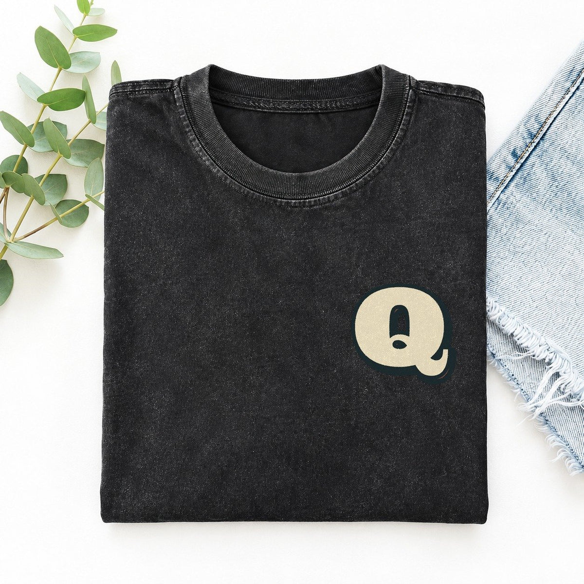 Initial Q Left Chest Vintage T-shirt – Black