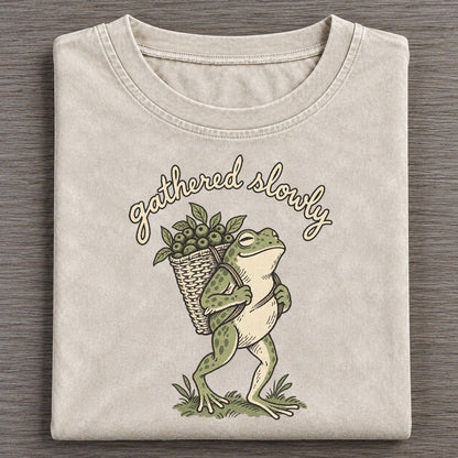 Berry Basket Pond Folk Vintage T-shirt – Off White