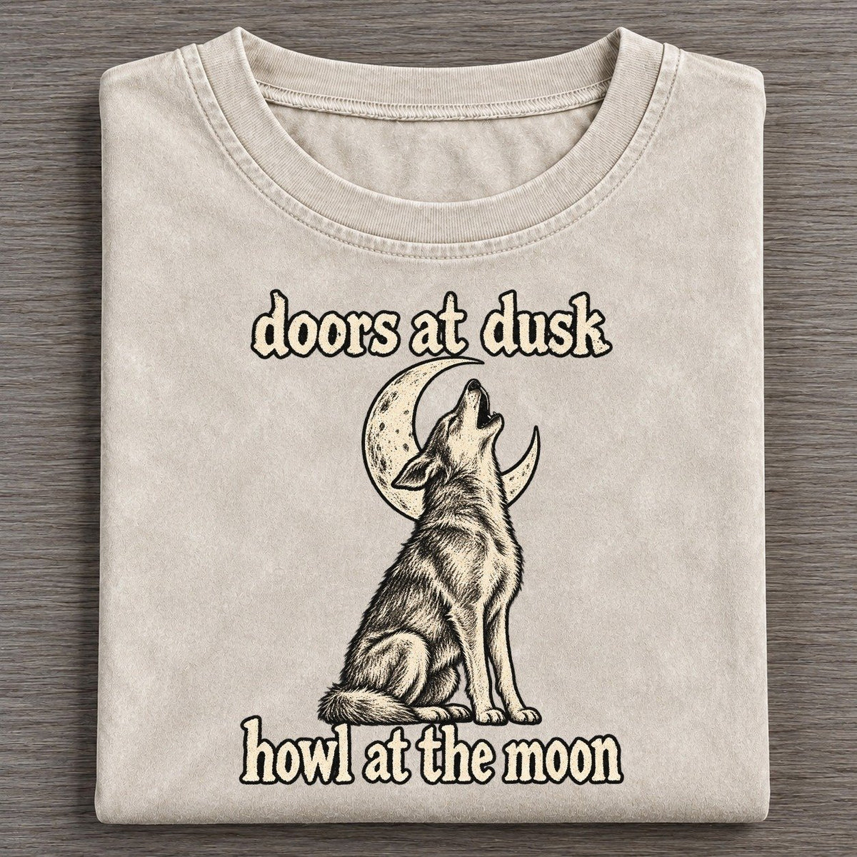 A Coyote Lean Mixed Breed Sitting Upright With Its Head Thrown Back In A Howl Bark For Me Vintage T-shirt – Off White