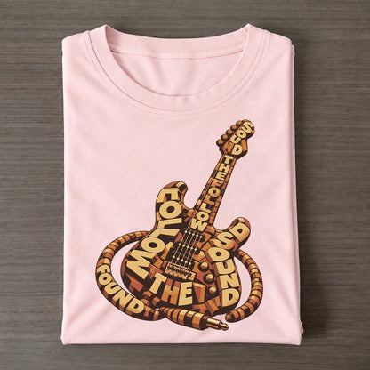 Guitar Cable Loop Letter Sculpture Classic T-shirt – Pink