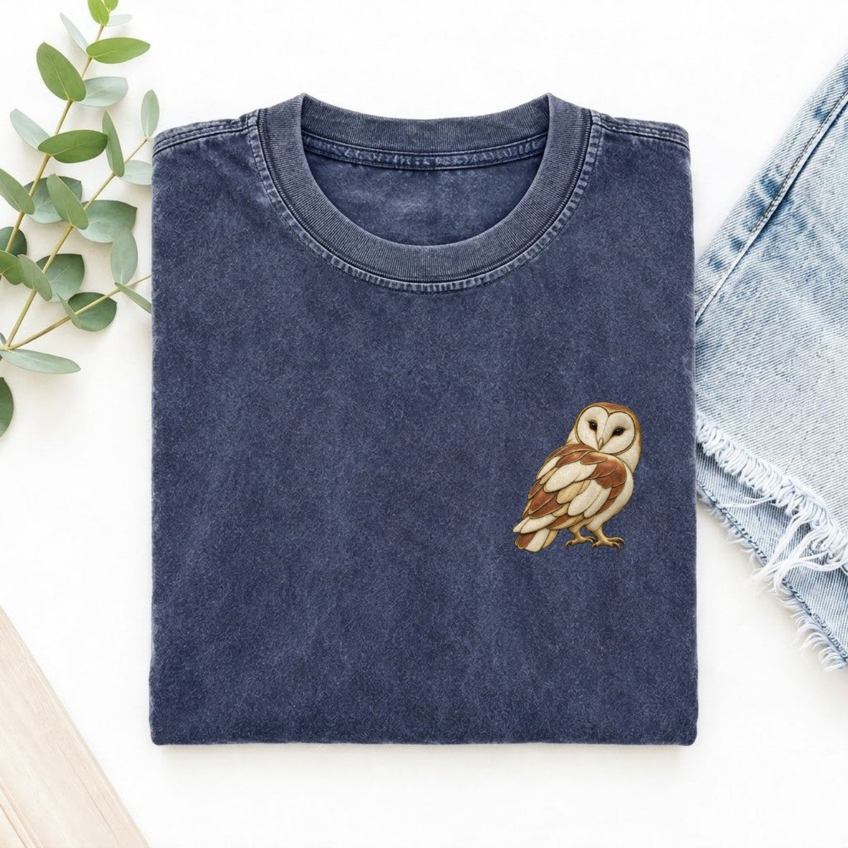 Barn Owl Shoulder Turn Keepsake Emblem Left Chest Vintage T-shirt – Blue