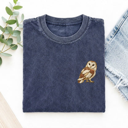 Barn Owl Shoulder Turn Keepsake Emblem Left Chest Vintage T-shirt – Blue
